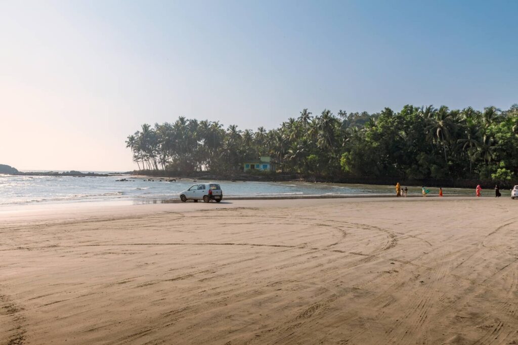 muzhappilangad beach, kannur, best beaches for swimming in india, happening heads
