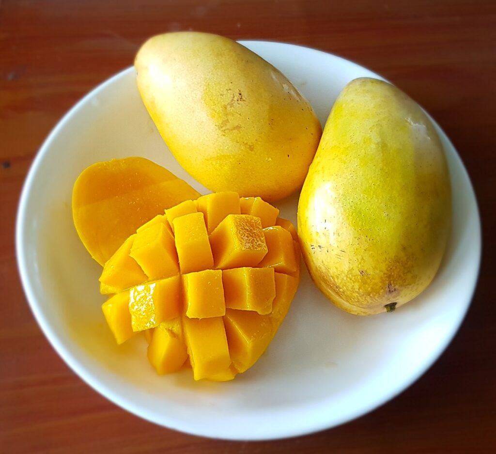 philippine mango, philippine mangoes, mango, mangoes, expensive mango, expensive mangoes, most expensive mango, most expensive mangoes, happening heads